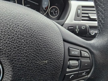 BMW Seria 3 F30-F31-F34 Touring 2.0 318d 143KM 2013 BMW 318 Bezwypadkowy, zdjęcie 14