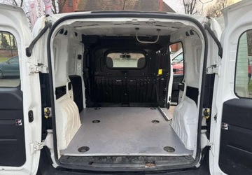 Fiat Doblo III Cargo 1.3 Multijet II 16v 90KM 2016 Fiat Doblo Fiat Doblo 1.3 16V Multijet Active 1.2 Diesel 90KM, zdjęcie 17
