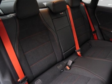 Mercedes CLA C118/X118 2025 MERCEDES-BENZ CLA 200 4-Matic AMG Line 1.5 (163KM) 2025, zdjęcie 13