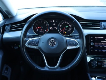 Volkswagen Passat B8 Limousine Facelifting 2.0 TSI 190KM 2020 VW Passat 2.0 TSI, Salon Polska, Automat, Navi, zdjęcie 18
