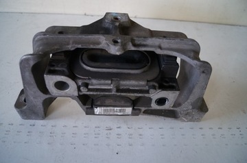 UCHYCENÍ DRŽÁK MERCEDES CLA W117 117 A2462401100