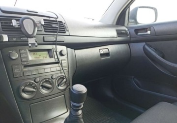 Toyota Avensis II Sedan 2.0 D-4D 126KM 2008 Toyota Avensis Toyota Avensis 2.0 Diesel 126KM, zdjęcie 10