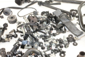 HONDA CB 750 HORNET RH12 КОМПЛЕКТ БОЛТОВ БОЛТЫ