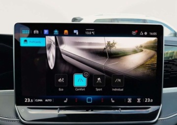 Volkswagen Passat B8 Variant Facelifting 2.0 TDI SCR 150KM 2025 Volkswagen Passat 2.0TDI 150KM Elegance DSG SerwisASO Acc Matrix Navi Hak, zdjęcie 31