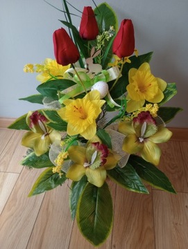 Оформление кладбища Могильная композиция ВЕСЕННИЙ ПАСХАЛЬНЫЙ КОМПЛЕКТ нарцисс, тюльпан