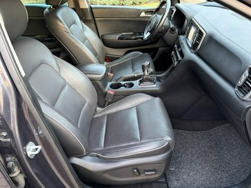 Kia Sportage IV SUV Facelifting 1.6 GDI 132KM 2018 Kia Sportage 1.6 benzyna Skóry Podgrzewane fotele, zdjęcie 16