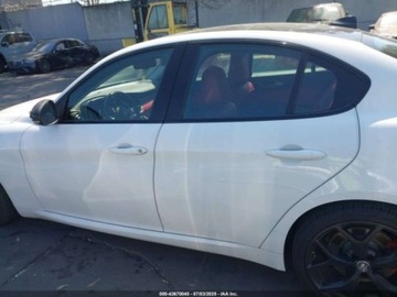 Alfa Romeo Giulia II Sedan Facelifting 2.0 Turbo 280KM 2020 Alfa Romeo Giulia Ti 2020 2.0l 2.0 Benzyna 280KM, zdjęcie 2