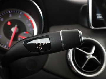 Mercedes GLA I Off-roader 1.6 200 156KM 2015 Mercedes GLA 200 automat grzane fotele navi, zdjęcie 30