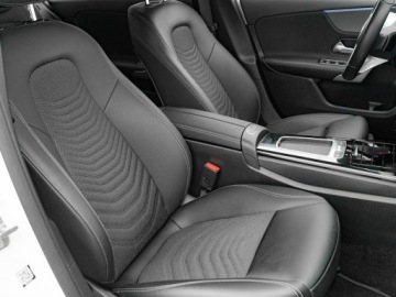 Mercedes Klasa A W177/V177 Sedan Facelifting 2.0 200d 150KM 2023 Mercedes A 200 GD8K607#200 d Progressive 8G-DCT, zdjęcie 23