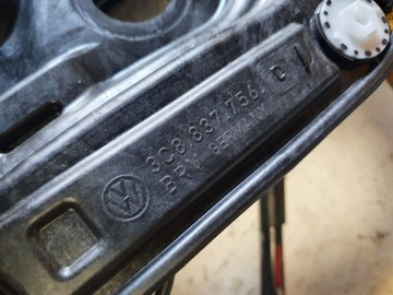 MECHANIZMUS OKNO PRAVÝ PŘEDNÍ VW PASSAT CC