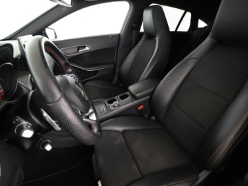 Mercedes CLA C118/X118 2019 Mercedes CLA 180 AMG, Automat, Kamera, Panorama,, zdjęcie 12