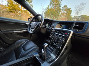 Volvo S60 II Sedan Facelifting 2.0 D2 DRIVE-E 120KM 2015 Volvo S60 Volvo S60 2.0 R-Desing Skory Harman Kardon Super Stan 2.0, zdjęcie 38