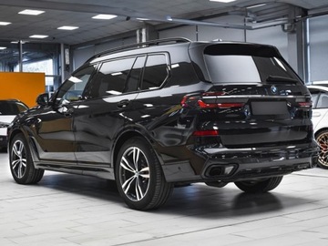 BMW X7 SUV Facelifting 3.0 40d 352KM 2025 BMW X7 xDrive40d Sport Suv 3.0 (352KM) 2025, zdjęcie 1