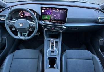 Cupra Leon II 2025 Cupra Leon Pakiety, SENNHEISER, ACC, Kamera, GPS, Kubelki, Indukcyjna lad, zdjęcie 3