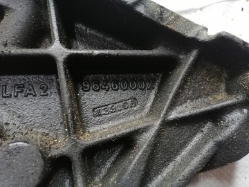 96460007 UCHYCENÍ OPĚRADLO MOTORU PEUGEOT 207 1.4 16V