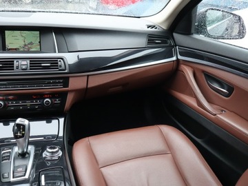 BMW Seria 5 F10-F11 Limuzyna 520d 184KM 2014 BMW 5 520d, 181 KM, Automat, Navi, Xenon, zdjęcie 7
