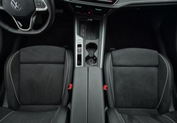 Volkswagen Passat B8 Variant Facelifting 1.5 TSI EVO 150KM 2025 Volkswagen Passat 1.5eTSI 150KM DSG Business ACC HAK Kamera360 Climatronic, zdjęcie 16