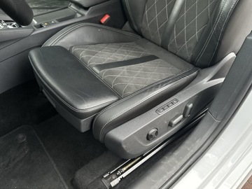 Skoda Octavia IV Liftback 2.0 TDI SCR 200KM 2022 Skoda Octavia RS 2.0 TDI 200KM 4x4 Fotele Ergonomi, zdjęcie 11