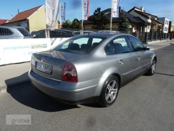 Volkswagen Passat B5 Sedan 1.9 TDI 130KM 2001 Volkswagen Passat Volkswagen Passat B5 Highline Klimatronik Zmieniarka Zar, zdjęcie 2