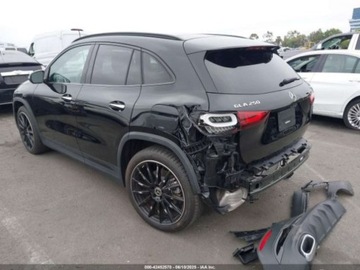 Mercedes GLA II 2023 Mercedes-Benz GLA 2023r., 4x4, 2.0L 2.0 Benzyna 221KM, zdjęcie 2