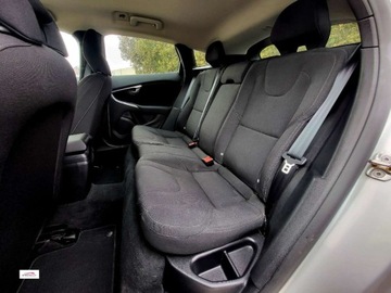 Volvo V40 II Hatchback 2.0 T2 DRIVE-E 122KM 2015 Volvo V40 Zarejestrowane,KAMERA, bardzo ladne, GWARANCJA 2.0 Benzyna, zdjęcie 5