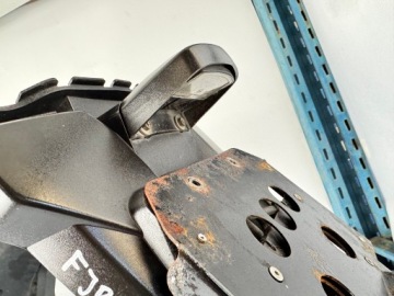 YAMAHA FJR 1300 06-12 КРЕПЛЕНИЕ НОМЕРНОГО ЗНАКА БРЫЗГОВИК