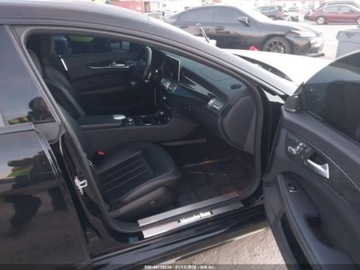 Mercedes CLS W218 2017 Mercedes-Benz CLS 550 2017 4.7 Benzyna 402KM, zdjęcie 9