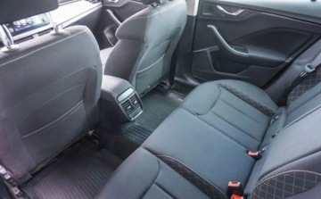 Skoda Kamiq Crossover 1.0 TSI 110KM 2021 Skoda Kamiq Skoda Kamiq Style 1.0TSI 110KM Benzyna 110KM, zdjęcie 27