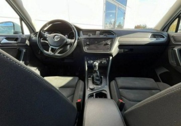 Volkswagen Tiguan II SUV 2.0 TDI 150KM 2018 Volkswagen Tiguan Allspace 4x4 Alcantara Kamera Webasto Navi Led FV, zdjęcie 18
