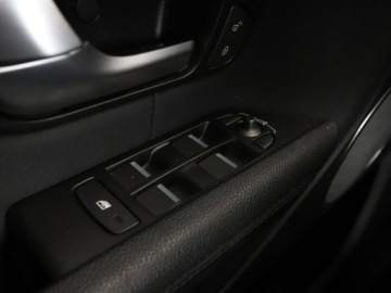 Land Rover Range Rover Evoque I SUV 5d Facelifting 2.0D TD4 150KM 2018 Land Rover Range Rover Evoque 2.0 Td4 Automat, zdjęcie 31