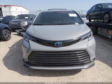 Toyota Sienna III 2025 Toyota Sienna Woodland Edition 2025 2.5 Hybryda 245KM, zdjęcie 7