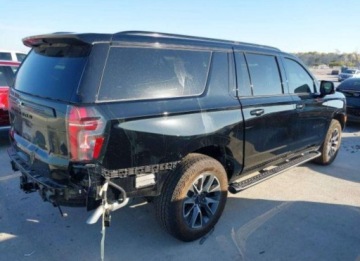 Chevrolet Suburban GMT900 2024 Chevrolet Suburban 2024, 5.3L, 4x4, Z71, od ubezpieczalni 5.3 Benzyna 355KM, zdjęcie 5