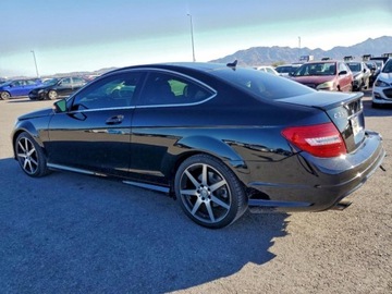 Mercedes Klasa C W205 2015 Mercedes-Benz Klasa C 2015 MERCEDES-BENZ C 250 2.0 Benzyna 241KM, zdjęcie 2