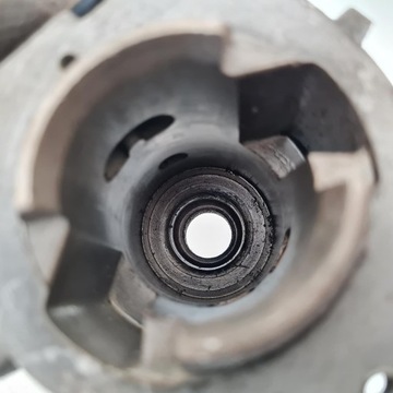 E-FLOR CBT 25E ЦИЛИНДР ПОРШЕНЬ ОРИГИНАЛЬНЫЙ КОМПЛЕКТ