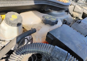 Opel Astra J GTC 1.4 Turbo ECOTEC 120KM 2017 Opel Astra 2017r, SALON POLSKA, 1.4 Benzyna. Uszkodzony prawy bok. Jezdzi., zdjęcie 20