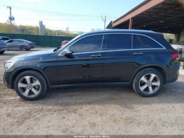 Mercedes GLC C254/X254 2022 Mercedes-Benz GLC 300 4Matic 2022 2.0 Benzyna 255KM, zdjęcie 1