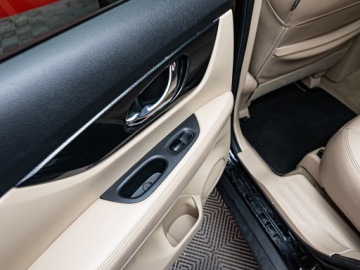 Nissan X-Trail III Terenowy 2.0 dCi 177KM 2016 NISSAN X-Trail 2.0 dCi 4WD Suv 177KM 2016, zdjęcie 25