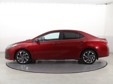 Toyota Corolla XI Sedan Facelifting 1,6 Valvematic 132KM 2017 Toyota Corolla 1.6 Valvematic, Salon Polska, zdjęcie 2