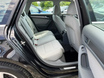 Audi A4 B8 Avant Facelifting 2.0 TDI 177KM 2013 Audi A4 Avant Panorama Dach /Automat / Serwisowany, zdjęcie 33
