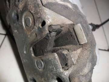 NISSAN PRIME P12 2002 ZÁMEK DVEŘE LEVÝ PŘEDNÍ 4 PIN