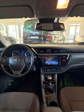 Toyota Corolla XI Sedan Facelifting 1,6 Valvematic 132KM 2017 Toyota Corolla Comfort Pakiet Tech Pakiet Style 1.6 132 KM Salon PL ASO, zdjęcie 25