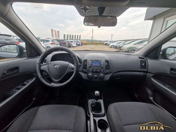 Hyundai i30 I CW Facelifting 1.4 DOHC 109KM 2010 Hyundai i30 Hak Usb iPOD Aux Mp3 1.4 Benzyna 109KM, zdjęcie 3