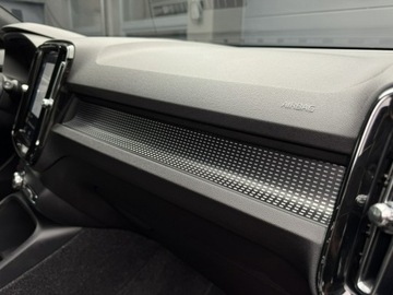 Volvo XC40 Crossover 2.0 D3 150KM 2018 Volvo XC 40 2.0D D3 150KM R-Design LED Kamera 1Wł, zdjęcie 26