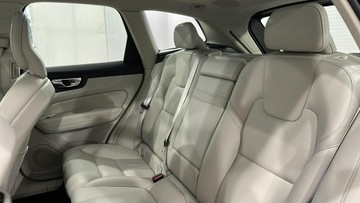 Volvo XC60 II 2021 Volvo XC 60 B4 AWD Inscription, zdjęcie 11
