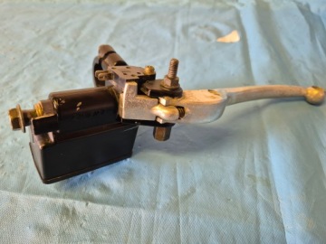 SUZUKI DL 1000 V-STROM 2002 насос переднего тормоза