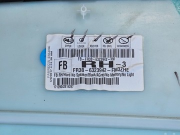 Ford Mustang 2015 - Панель двери правая JR3B-6323942 США