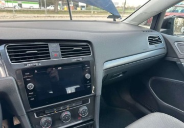 Volkswagen Golf VII Variant Facelifting 1.6 TDI-CR DPF BMT 115KM 2018 Volkswagen Golf 1.6TDI 115KM 2018r. Salon Polska 1.6 Diesel 115KM, zdjęcie 13