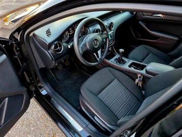 Mercedes Klasa A W176 2013 Mercedes A180 1,6 benz 120KM, zdjęcie 16