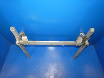 MERCEDES A TŘÍDA W176 W246 W117 W156 NÁPRAVNICE NOSNÍK SPODNÍ POD MOTOR ZÓNY