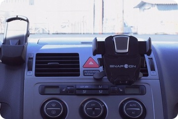 UCHWYT DO AUTA AUTOMAT DO SZYBY DESKI KRATKI